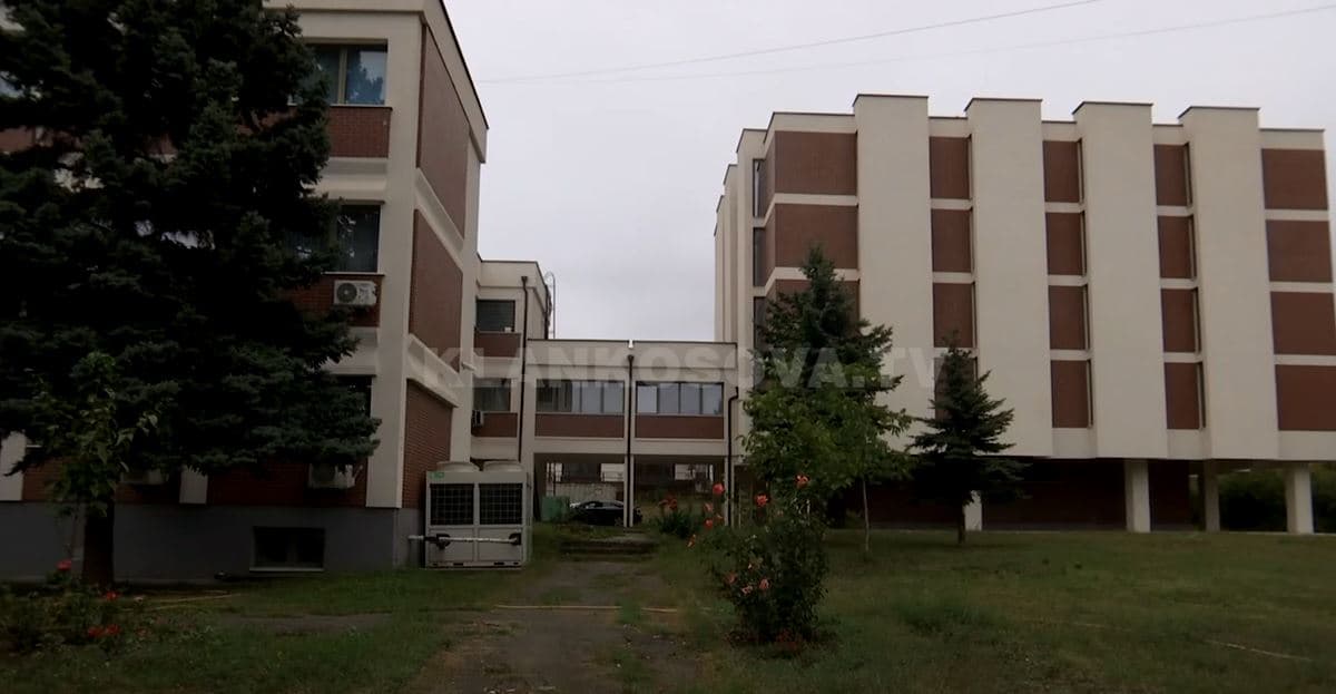 Dy policë ruajnë letrat më të vjetra (VIDEO)