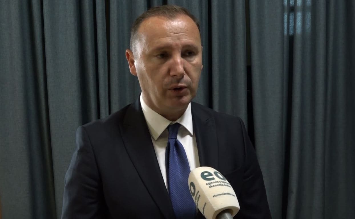 Zemaj: Ministri i Shëndetësisë i paaftë të merret me problemet, qeveria po tenton t’i mbulojë dështimet