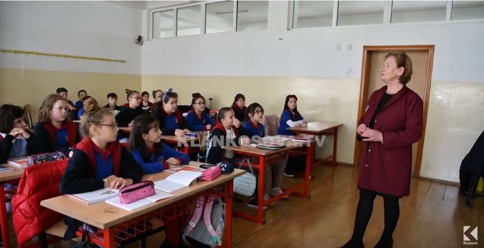 Kosova, keq në ditën e mësuesit (VIDEO)