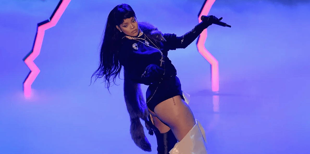 Rihanna po rikthehet në muzikë