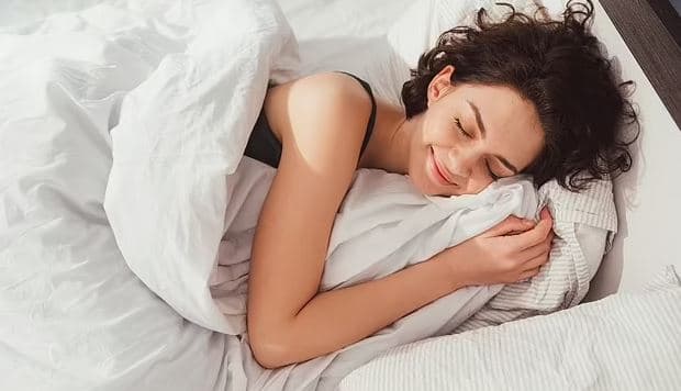 Luajtja e tingujve gjatë gjumit ju ndihmon t’i harroni kujtimet e këqija