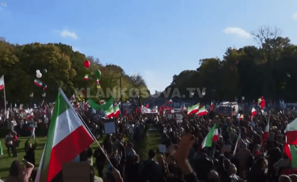 Protesta masive në Berlin në mbështetje të grave iraniane (VIDEO)