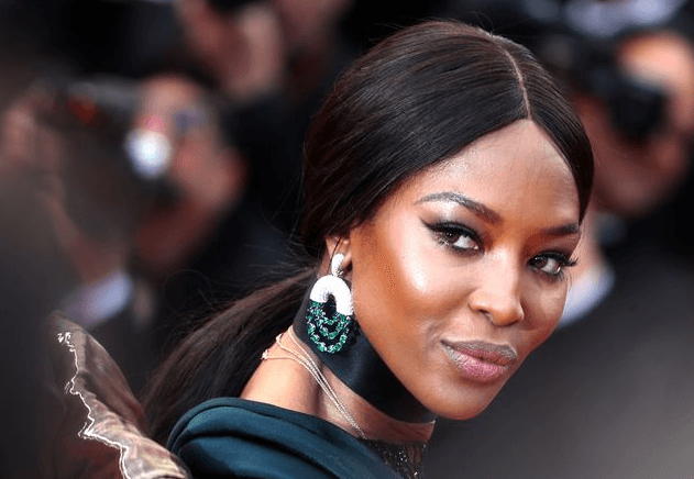 Ky është mëngjesi i "çmendur" i Naomi Campbell