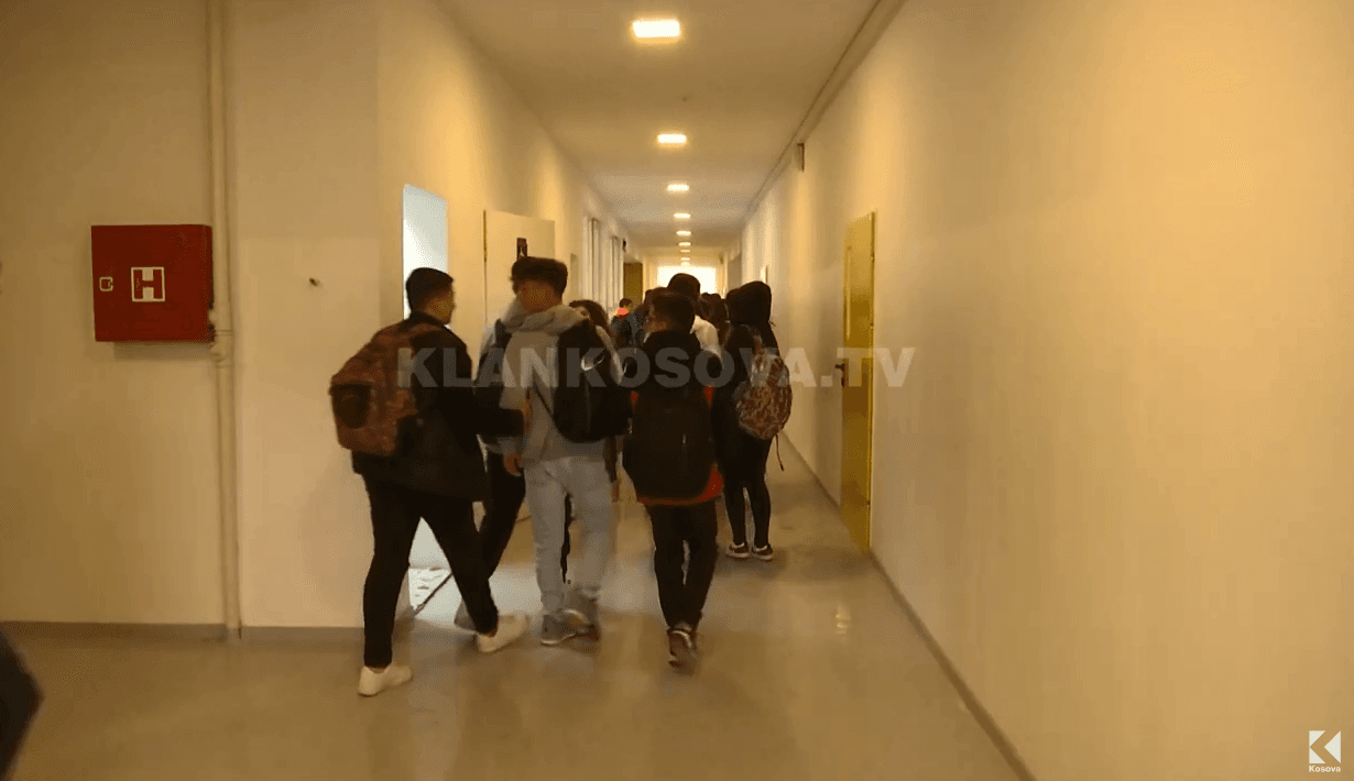 Prishtina shton edhe 25 psikologë nëpër shkolla (VIDEO)