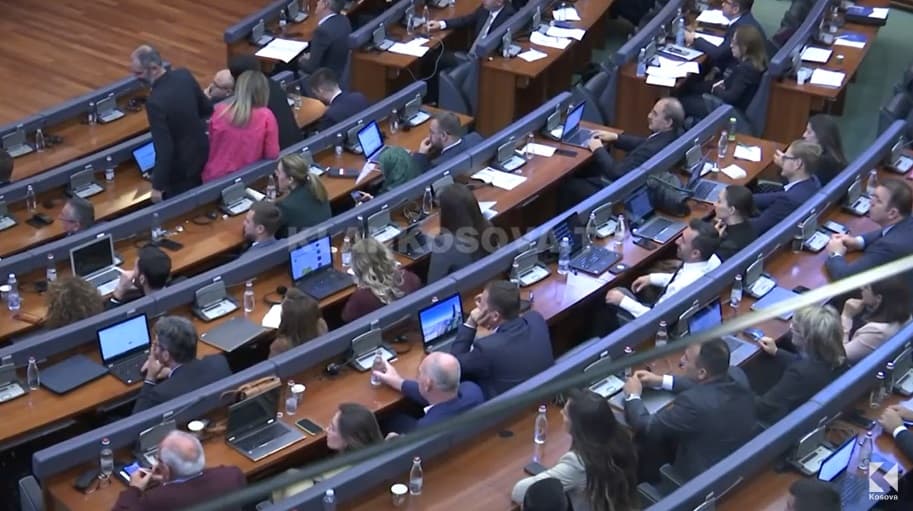 Kuvendi debaton për rrymën - vazhdohen masat emergjente (VIDEO)