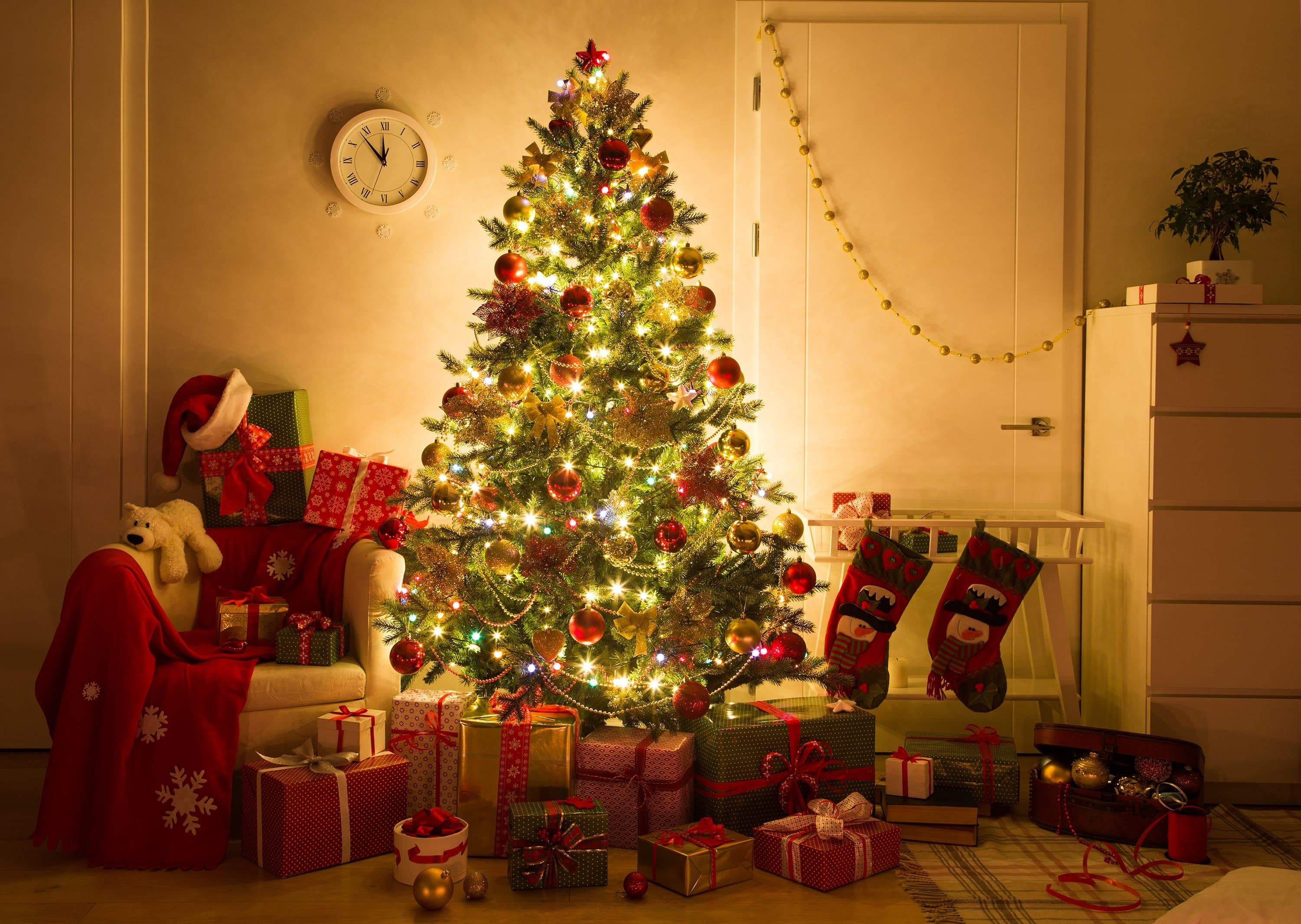 Kush duhet ta rregullojë pemën e Vitit të Ri?