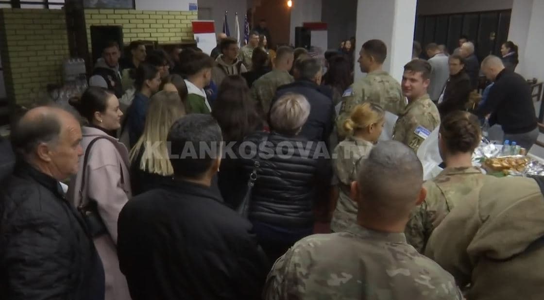 Vitia organizon festë për amerikanët (VIDEO)