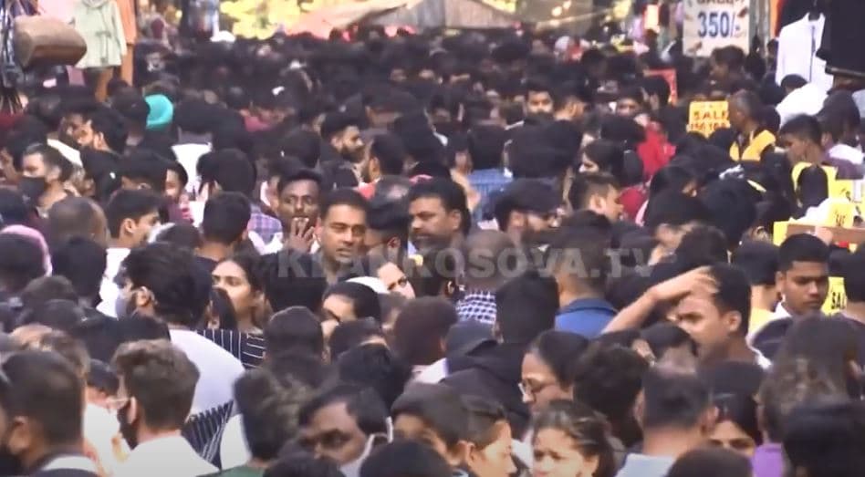 Toka, nga sot, ka 8 miliardë njerëz (VIDEO)