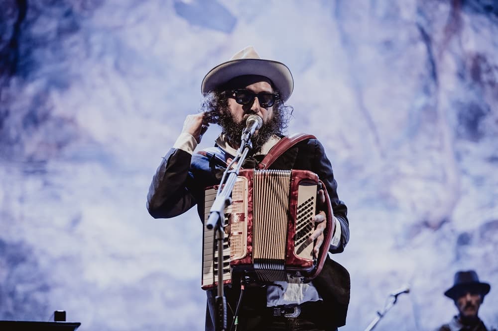 Këngëtari italian Capossela, më 8 nëntor vjen me koncert në Pejë (VIDEO)