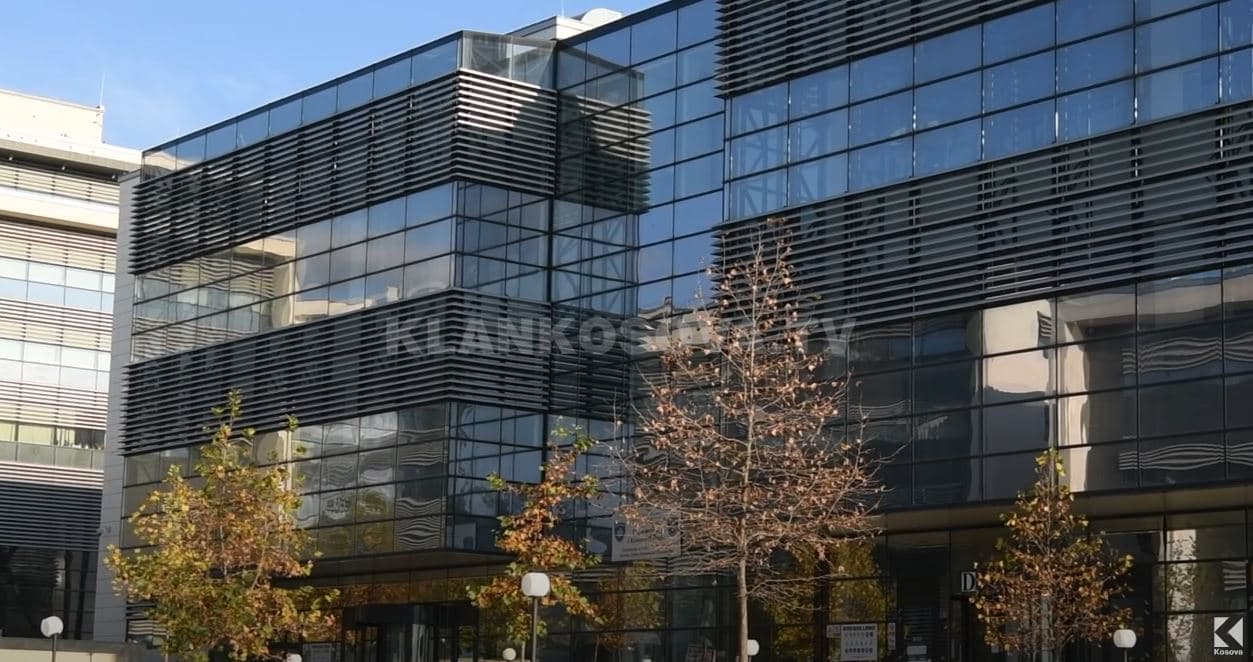Mungesa e oksigjenit në prokurori e redukton stafin, shkakton edhe sulme te punonjësit (VIDEO)