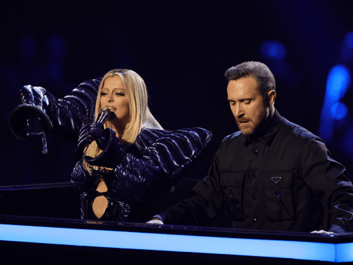 Bebe Rexha dhe David Guetta hapën ceremoninë e MTV EMA, edhe u shpërblyen me çmime