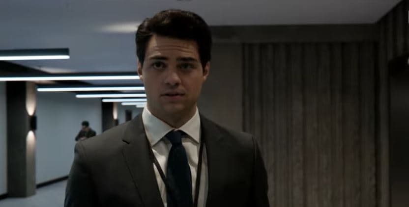 Noah Centineo është i punësuari më i ri i CIA-s në trailerin "The Recruit" (VIDEO)