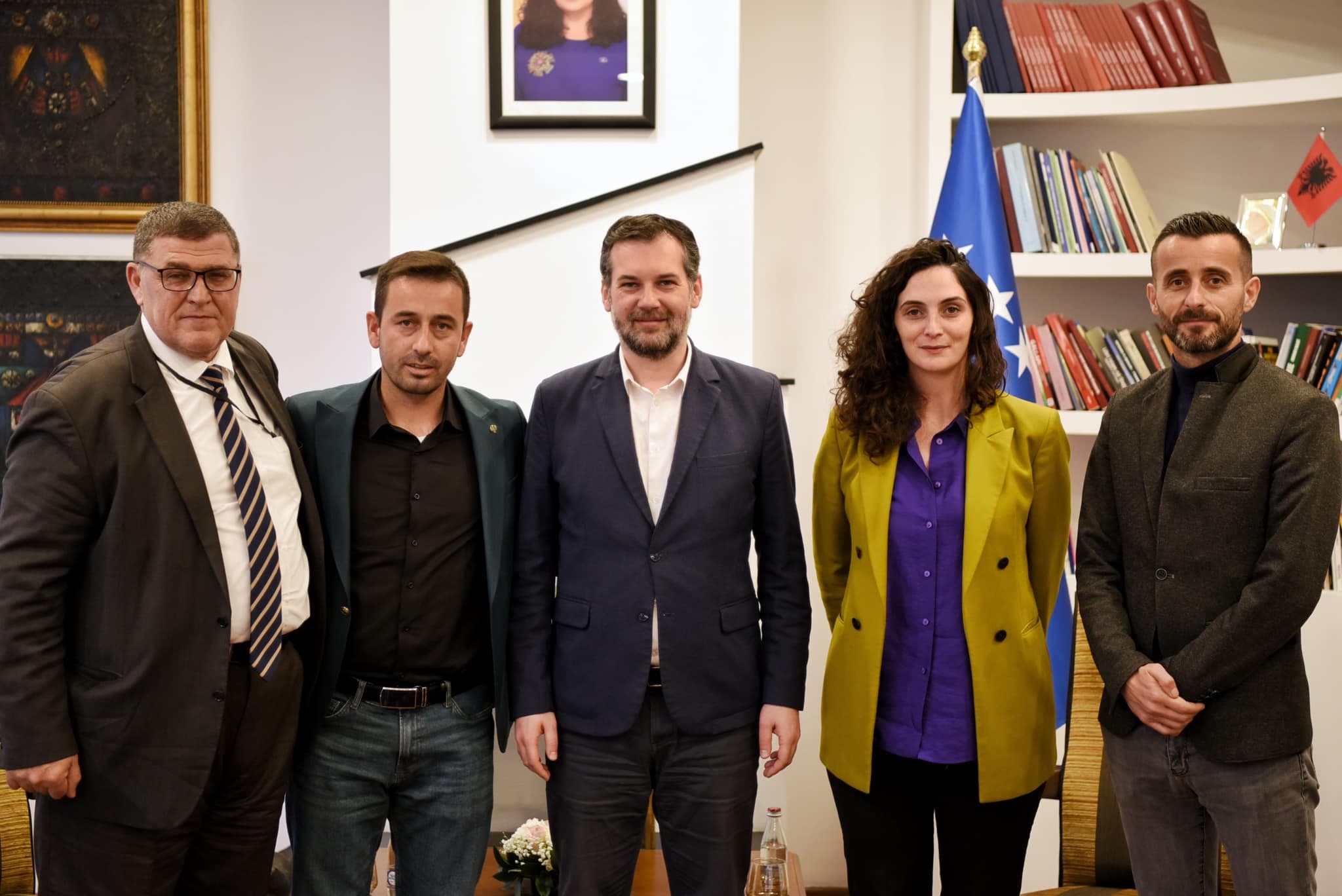 Licencohen Federata e Mundjes dhe ajo e Triathlonit