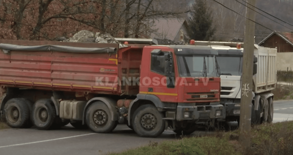 Banorët e Çabrës lajmërojnë edhe për një barrikadë të re në Jegenicë (VIDEO)