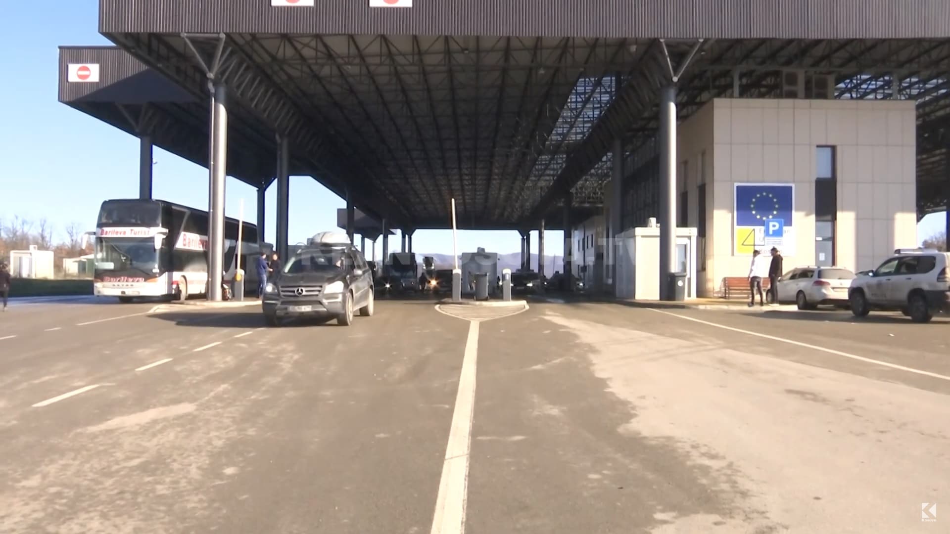 Njohja e dokumenteve kosovare nga Serbia po e lehtëson kalimin e mërgimtarëve (VIDEO)