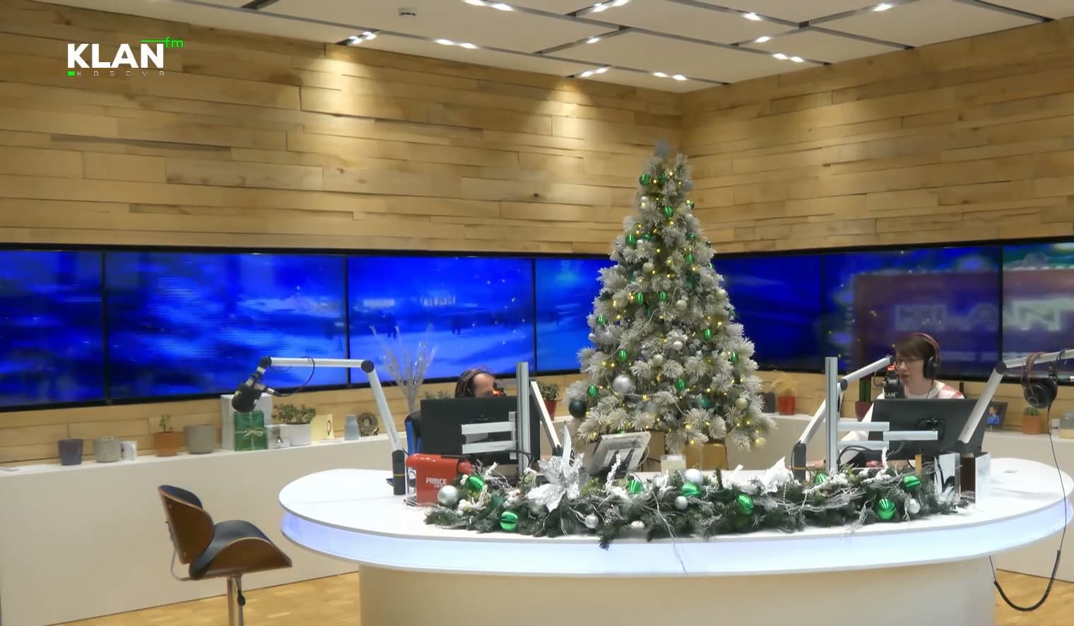 Efekti i “Radioaktivit” në KlanKosova FM: Për 10 minuta iu gjet një vend pune (VIDEO)
