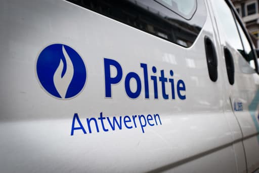 ‘Gjuetarët e pedofilëve’ e plaçkitin një 37-vjeçar në Belgjikë