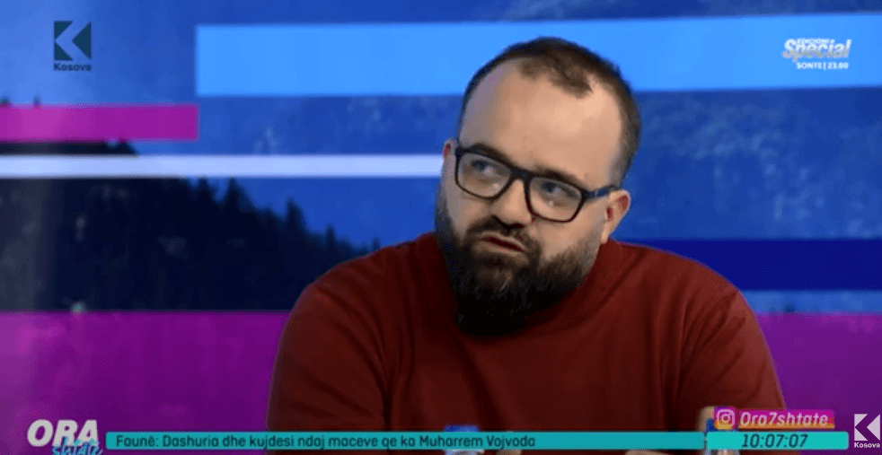 Dashuria dhe kujdesi ndaj maceve qe ka Muharrem Vojvoda (VIDEO)