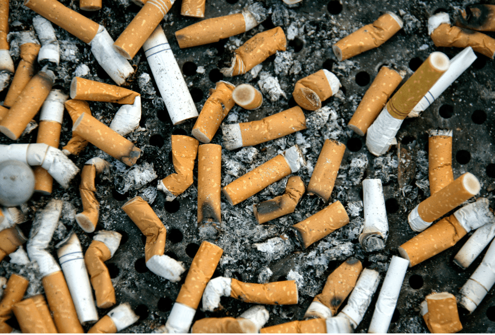 Kompanitë e duhanit do të paguajnë për pastrimin e bishtave të cigareve në Spanjë