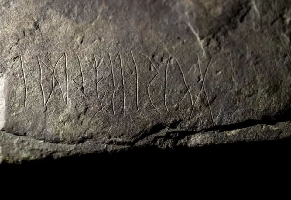 Arkeologët norvegjezë gjejnë "gurin më të vjetër në botë"