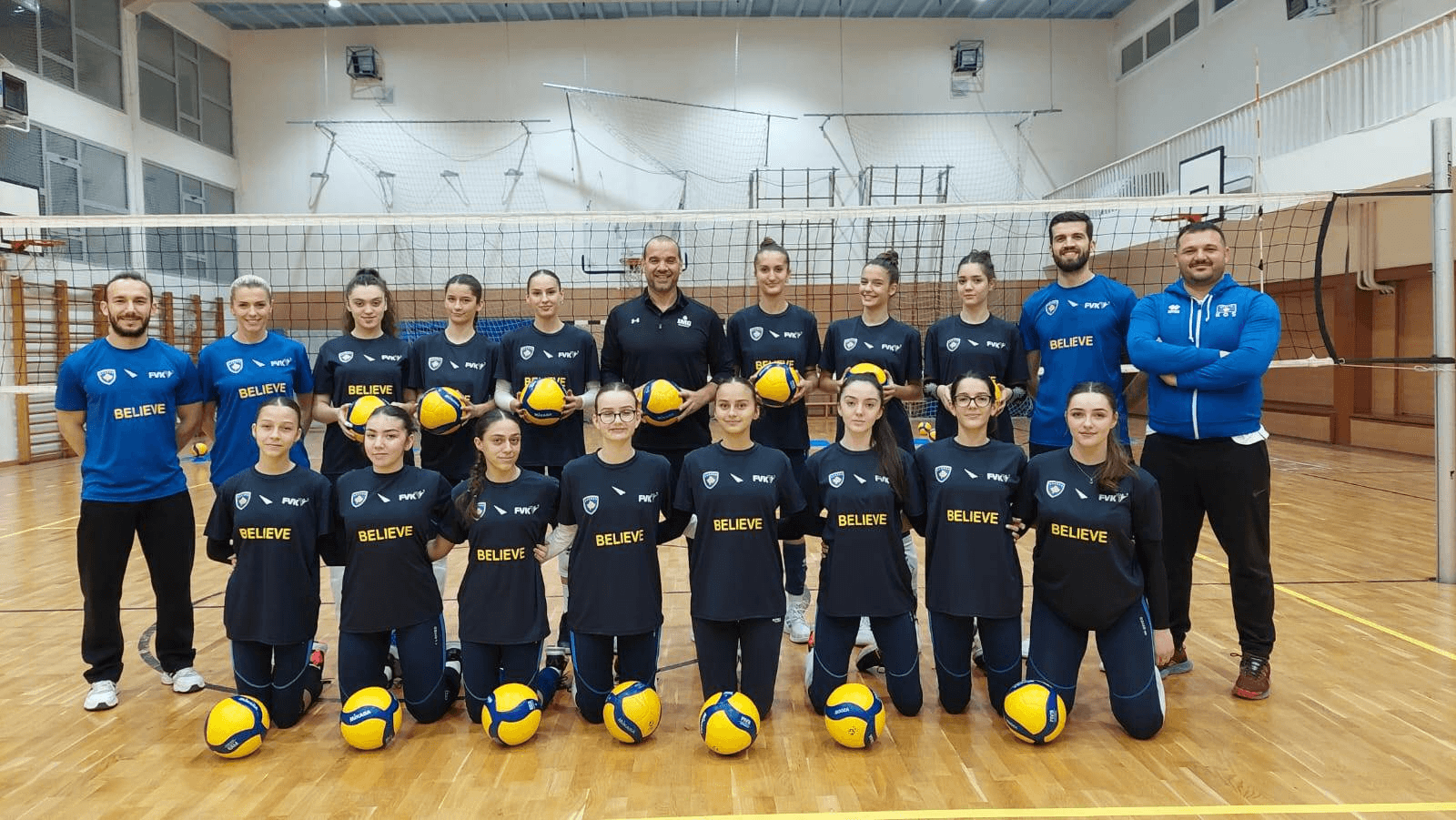 Legjendari Suxho i bashkangjitet kampit stërvitor të Kosovës U17 tek femrat (FOTO)
