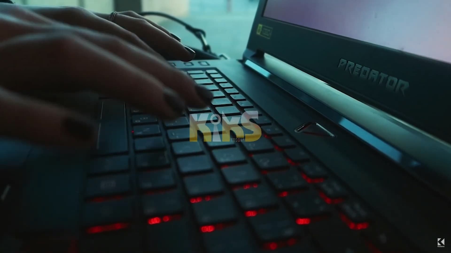 KIKS-i pyet aplikacionin chatGPT për politikanët kosovarë, ai i përgjigjet (VIDEO)
