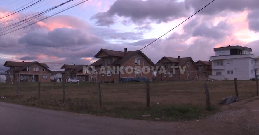 Kapen prindërit për keqtrajtim fëmijësh në Istog (VIDEO)