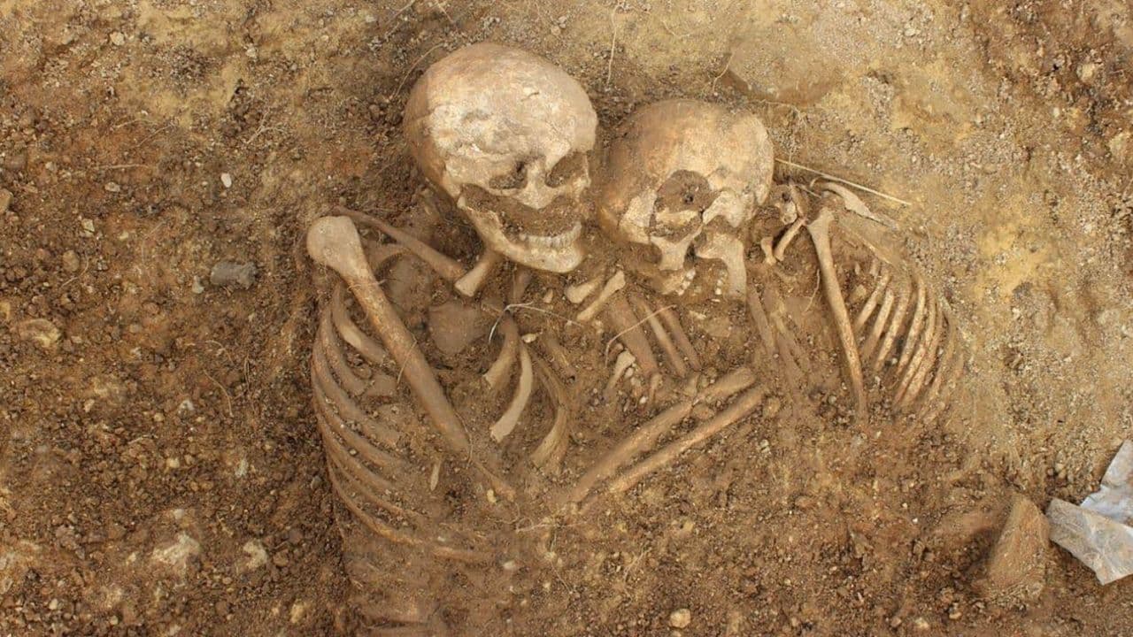 Eshtrat e një aristokrati romak zbulohen në Angli