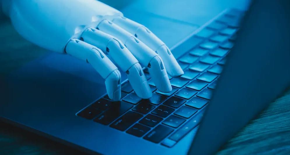 Inteligjenca artificiale mund të zëvendësojë 300 milionë vende të punës, thotë studimi