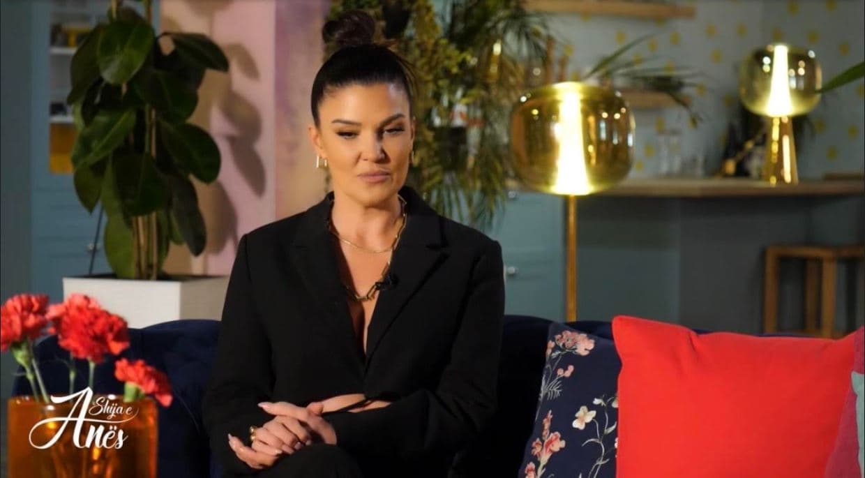 Paqarada tregon cilat janë dy momentet e saja që ia mbushin sytë me lot (VIDEO)