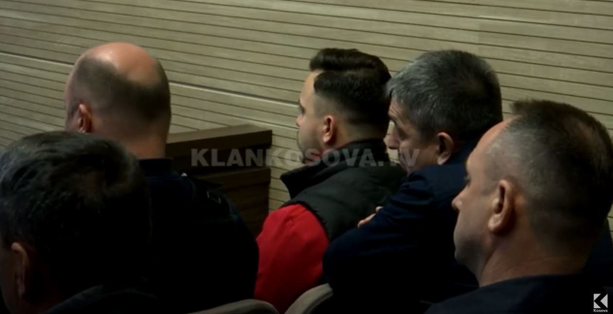 Familja e Agonis Tetajt dëshiron dënim më të lartë ndaj vrasësit të djalit të tyre (VIDEO)