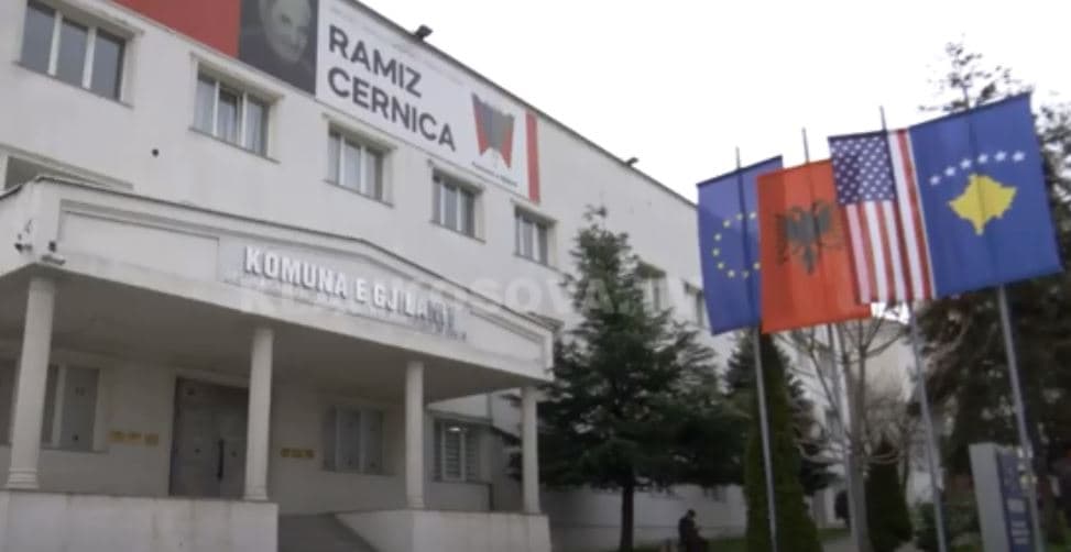 Paditet për keqpërdorim të detyrës zyrtare drejtoresha e inspektoratit në Gjilan (VIDEO)