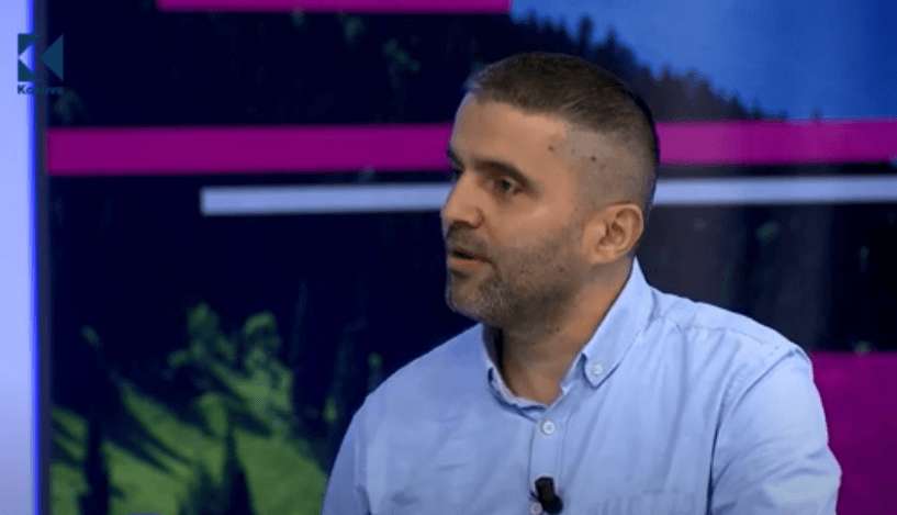 Libri "Puthje të flakura" nga Florim Shatrolli (VIDEO)
