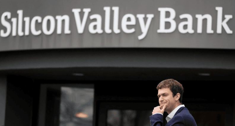 Aksionet bankare amerikane rimëkëmben pas kolapsimit të Silicon Valley Bank 
