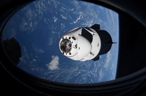 Katër astronautë kthehen shëndoshë e mirë në Tokë me kapsulën SpaceX