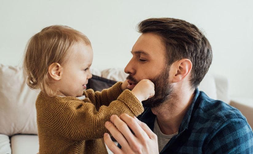 Gjashtë tipare që mund t’i trashëgoni vetëm nga babai