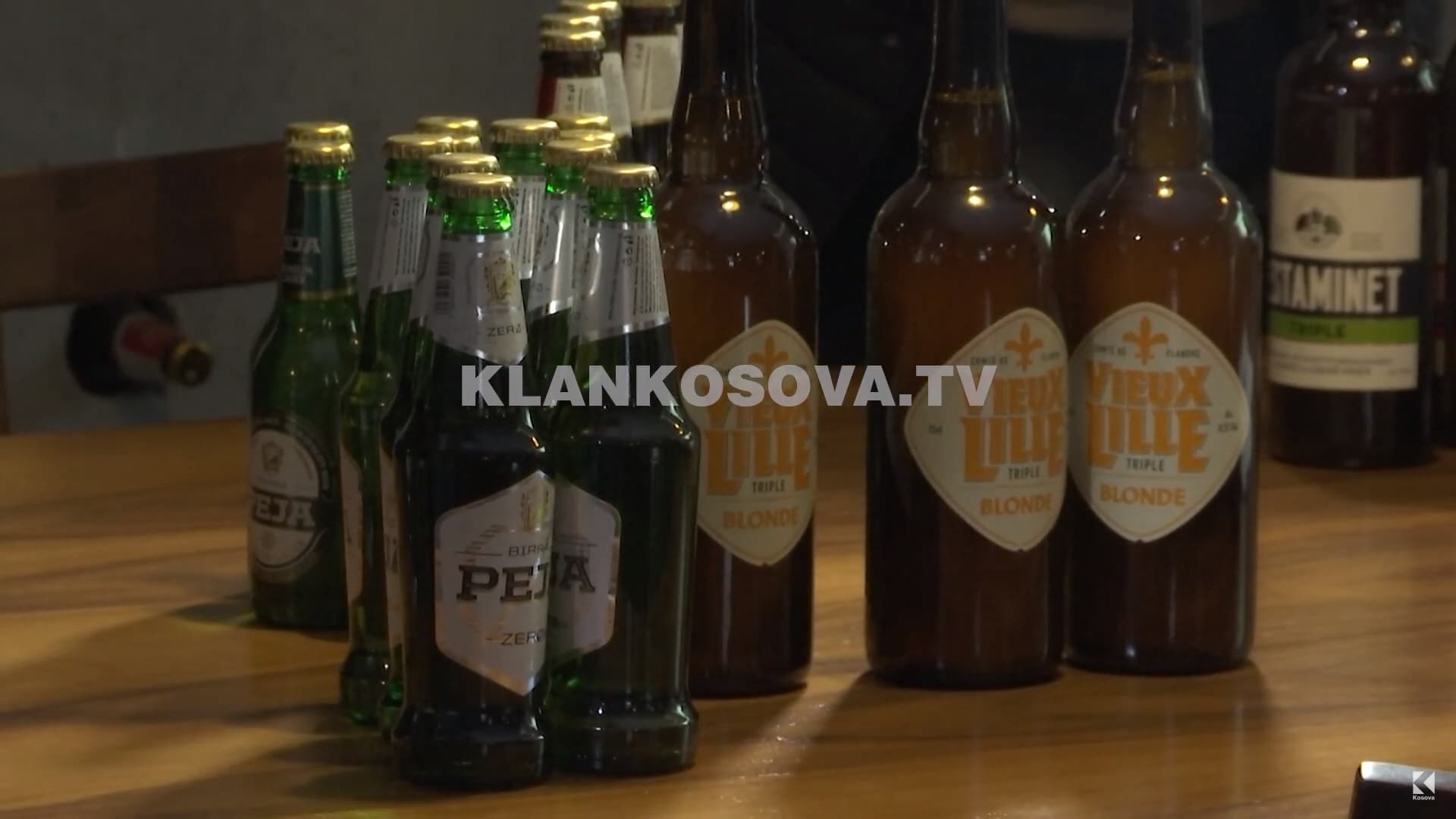 Peja mirëpret me birrë francezët në Javën e Frankofonisë (VIDEO)