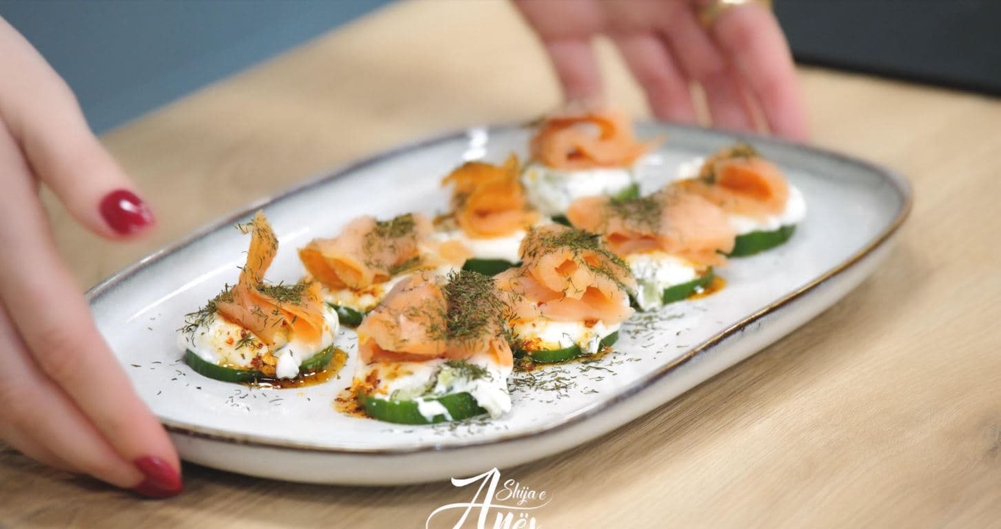 Shija e Anës, meze alla brusketa me tranguj e salmon (VIDEO)