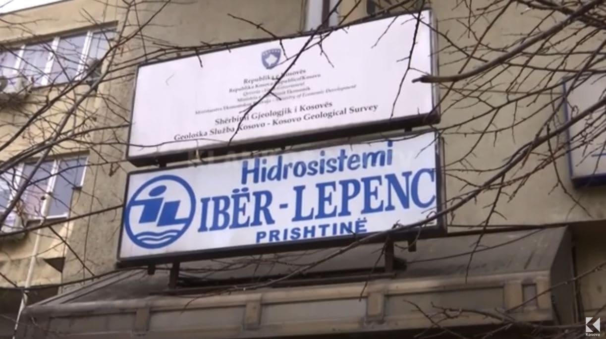 Kryeshefat e emëruar politikë, Ambasda Britanike lyp që konkurset të kthehen në pikën zero (VIDEO)