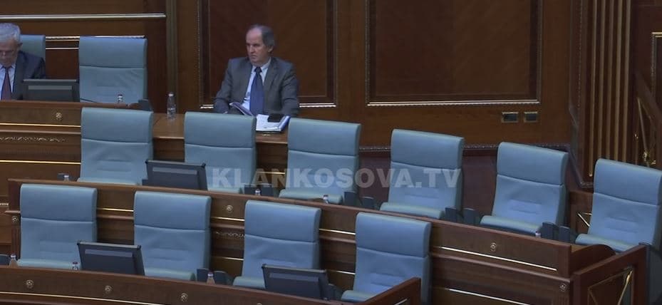 Mungesa e ministrave në seanca, problem për punën e kuvendit (VIDEO)