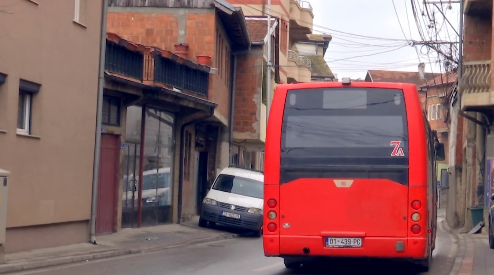 Linja 7 e transportit urban, më problematikja për udhëtarët (VIDEO)