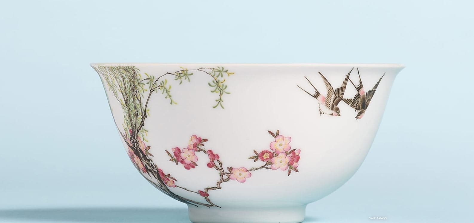 Një vazo porcelani kineze shitet për 25 milionë dollarë në një ankand në Hong Kong