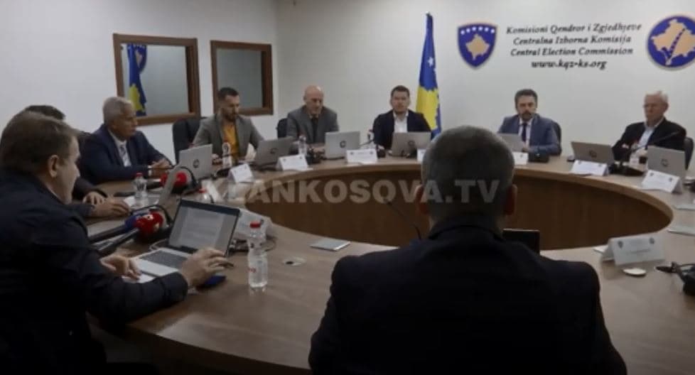 Zgjedhjet në veri: KQZ-ja gati, fton qytetarët në votim (VIDEO)