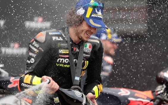 Bezzecchi merr fitoren e parë në Moto GP