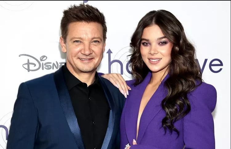 Aktorja Hailee Steinfeld e lumtur për shërimin e Jeremy Renner, pas thyerjes së 30 kockave