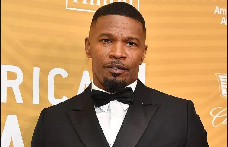 Jamie Foxx po vazhdon të shërohet pas komplikimit shëndetësor
