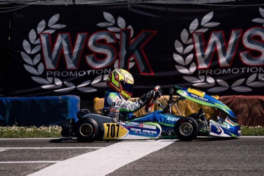 Kosovari 13 vjeçar Tiziano Kuznini, kampion i Kupës së Botës në karting (VIDEO)
