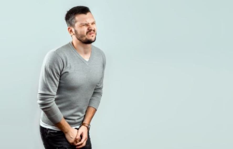 Një 37-vjeçar thyen penisin, mjekët: I ngjante një patëllxhani