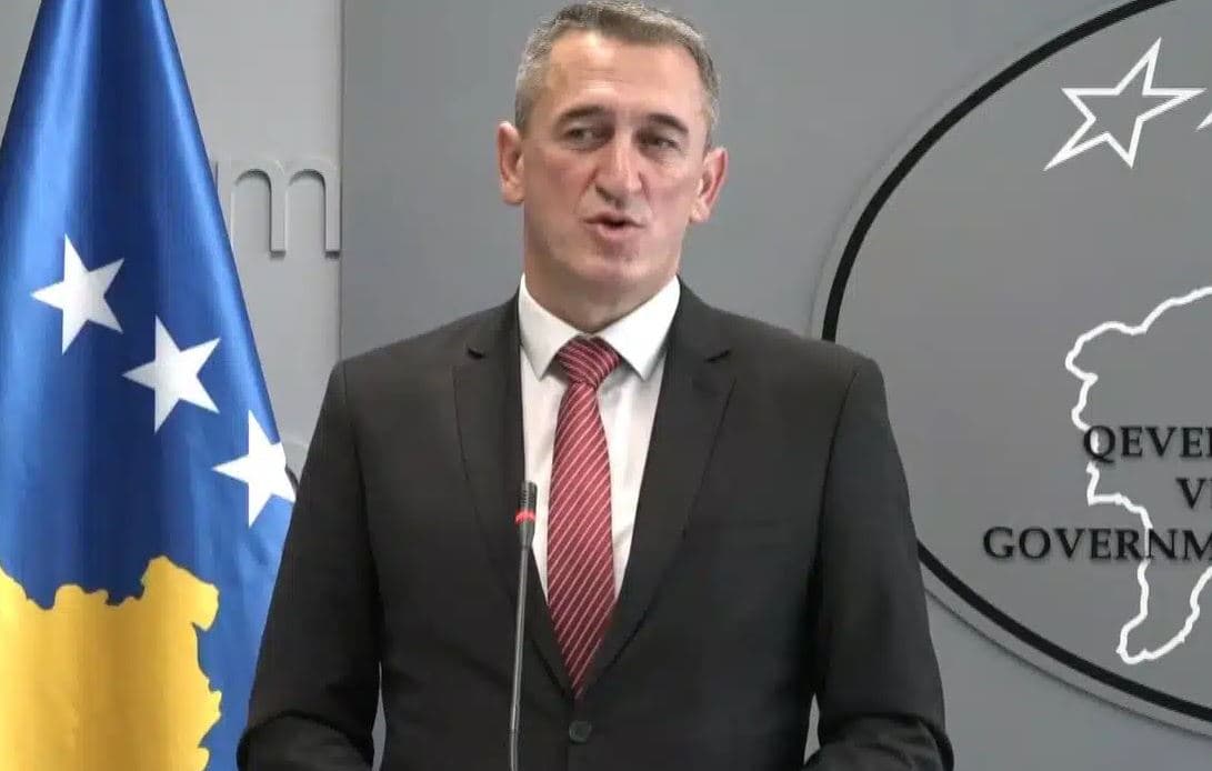 Rashiqi thotë se Guvernatori i BQK-së i tha “Jo” shtyrjes së vendimit për dinarin