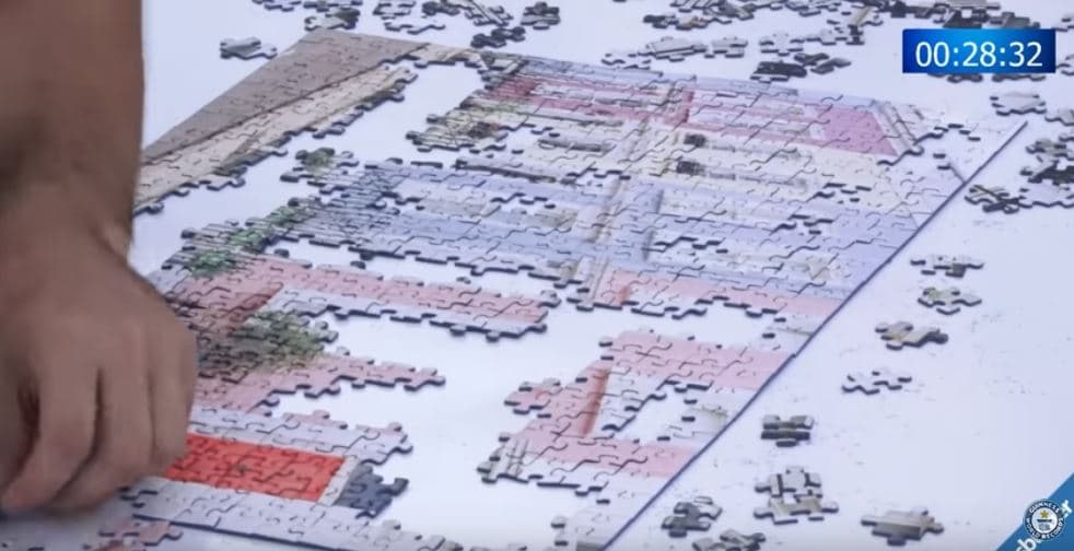 Kampionati Botëror i Jigsaw Puzzle vendos rekord botëror (VIDEO)
